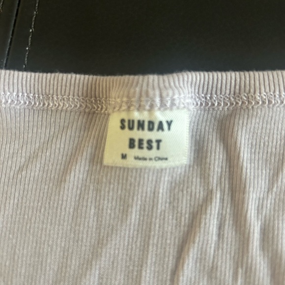 Aritzia Sunday Best Pink Ribbed Buttoned Crop Top - Picture 3 of 3